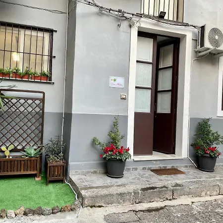 Lägenhet Guesthost - Casa Alchisi - Teatro Cozy *