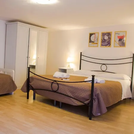 Guesthost - Casa Alchisi - Teatro Cozy *